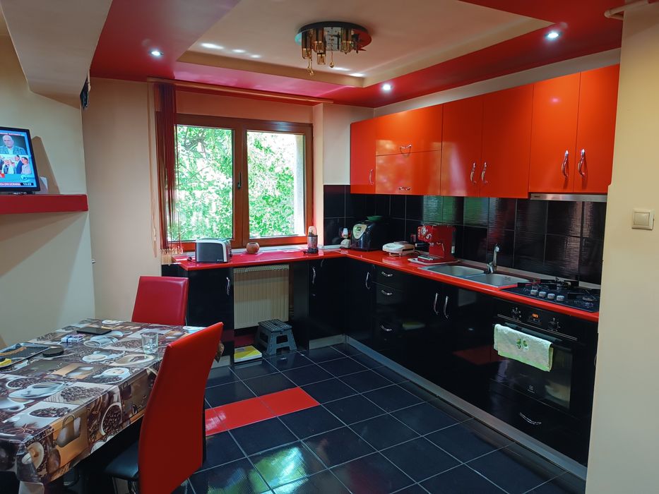 Apartament cu 3 camere