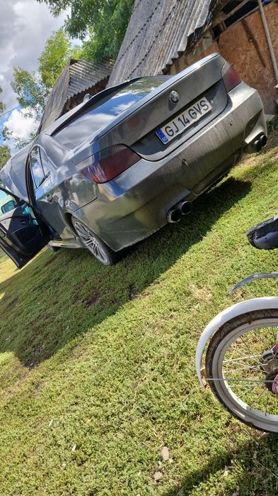 Vând Bmw e60 525D