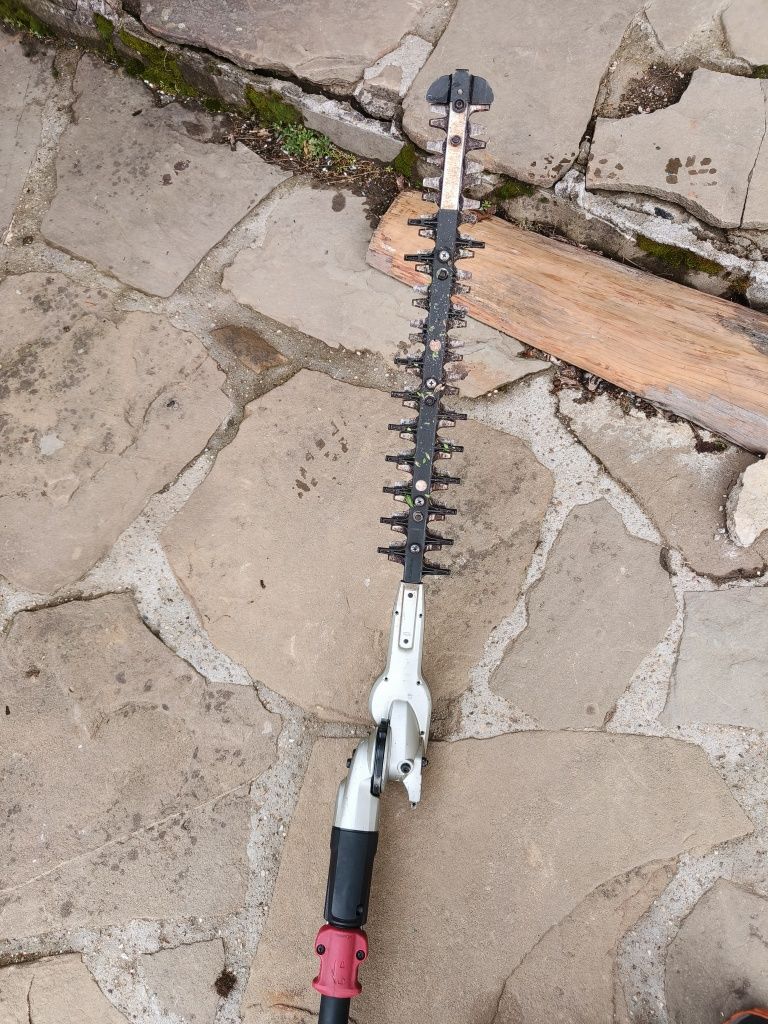 Дълга Чупеща се Ножица за Жив Плет Dolmar(Makita)MH 246.4LF