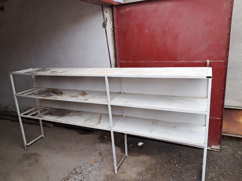 Железометалическая полка, кровать, и.т.д