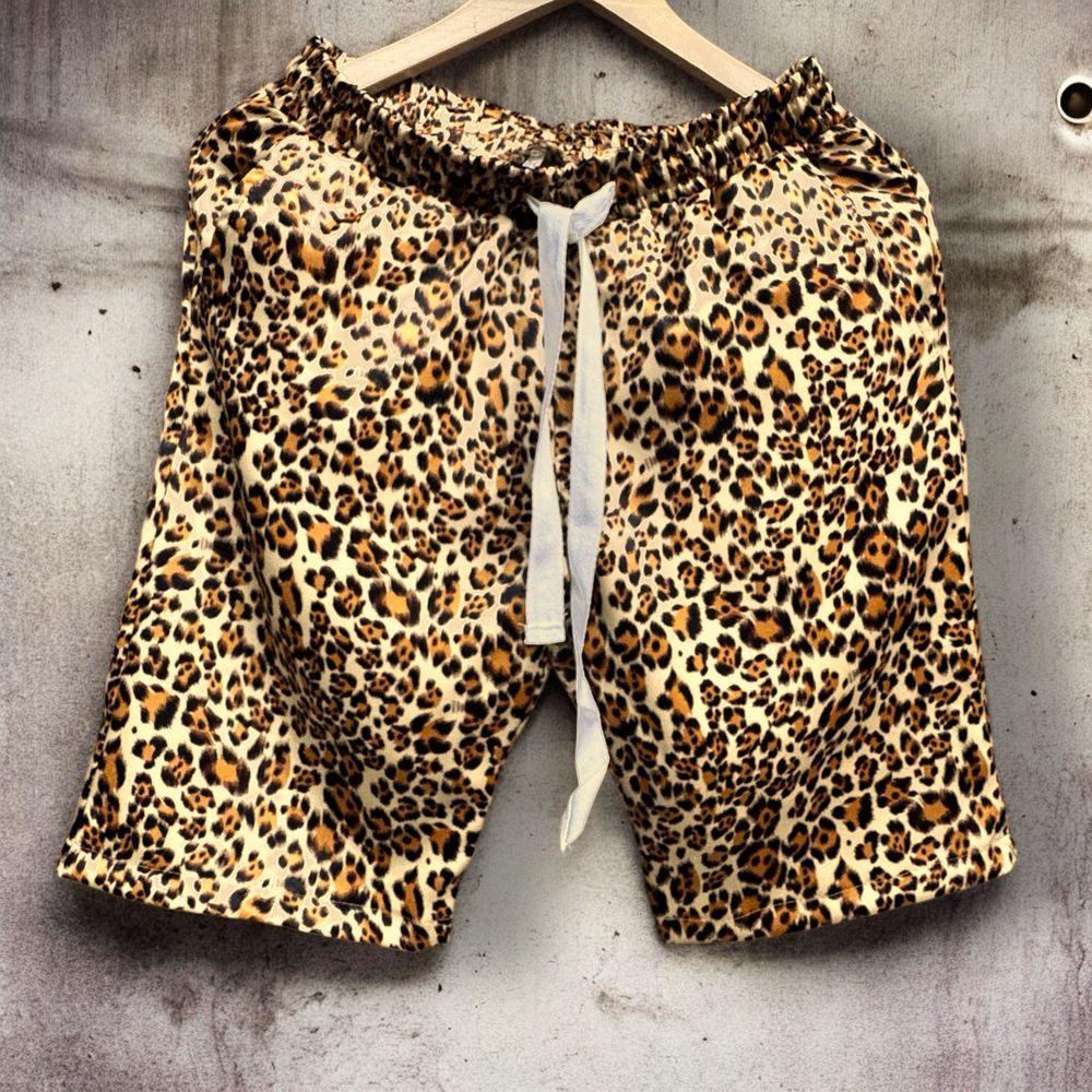 Pantaloni scurti Animal print! Cu șnur lung! Calitate TOP