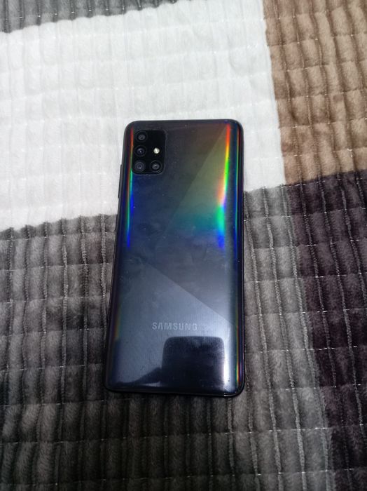 Продаю телефон на запчасти самсунг