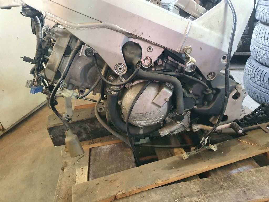 Двигател за HONDA VFR 800 V-TEC