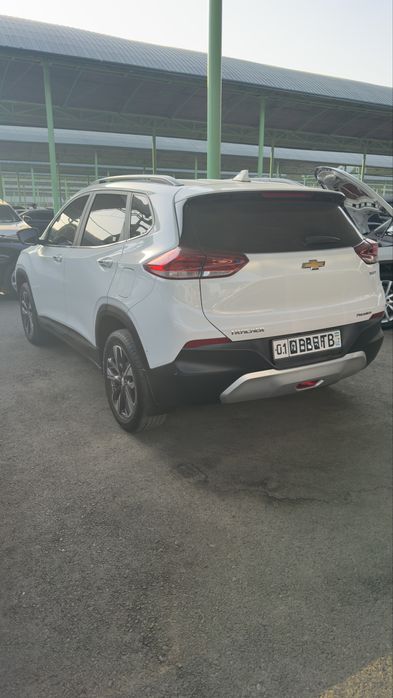 Tracker Premier sotiladi