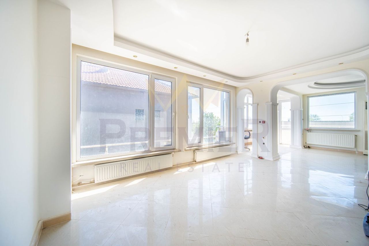 Продава се Тристаен апартамент в Каварна - 104 кв.м за 866 €/кв.м - Снимка #1