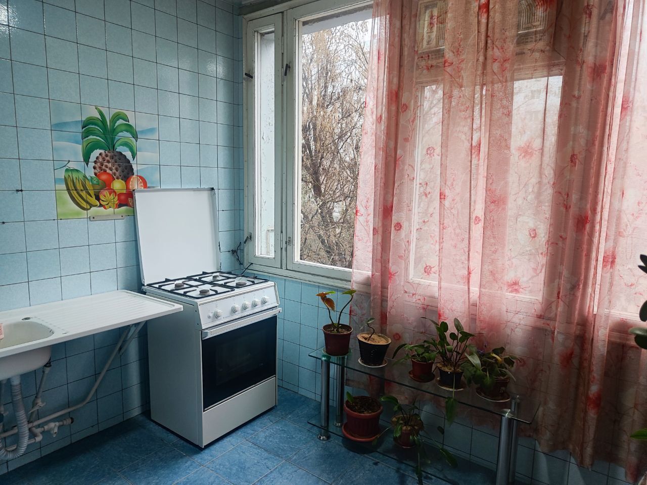 Продаём 4-х комнатную квартиру Сергели 8, не торец