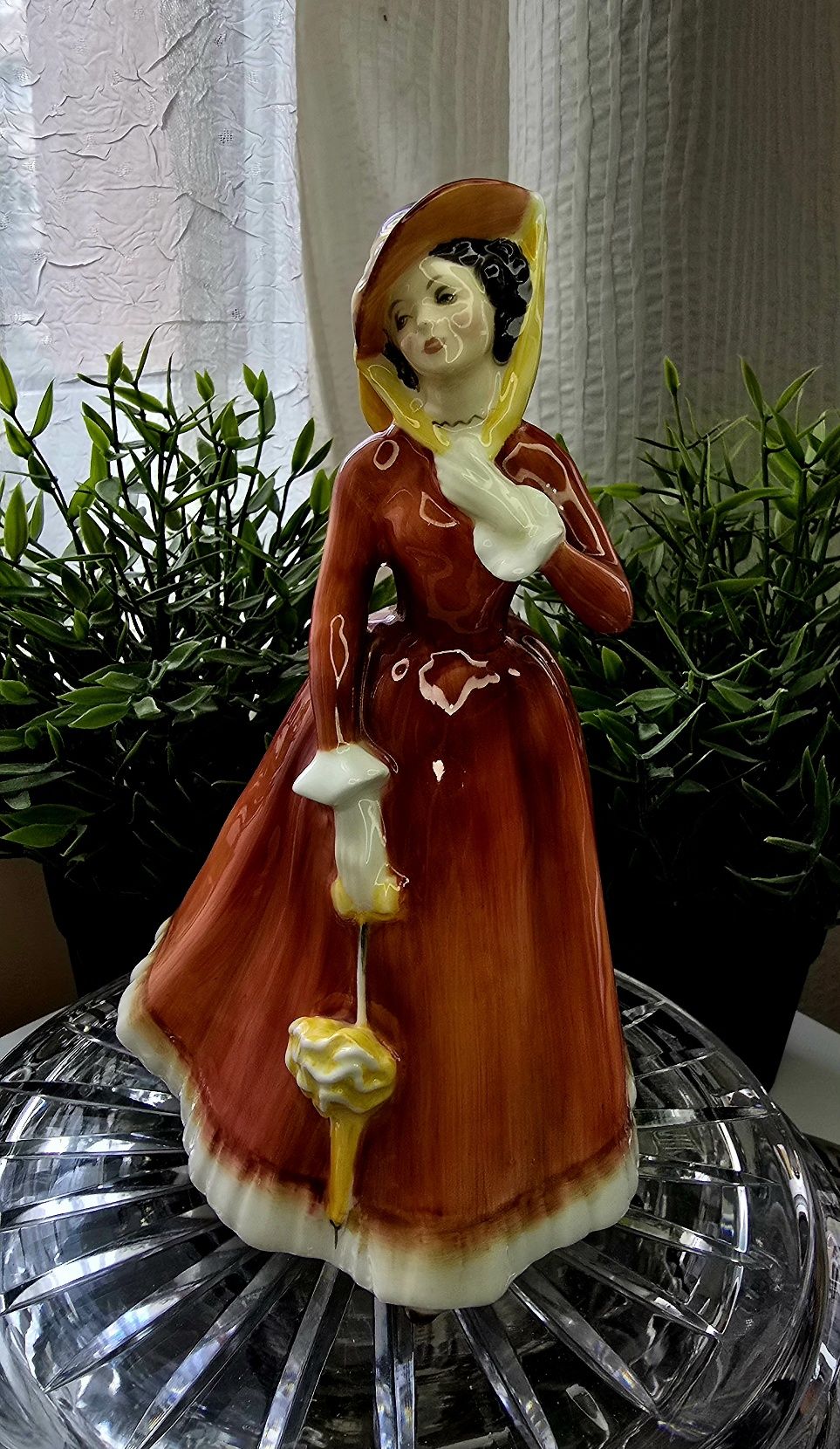Фигура Royal Doulton Julia