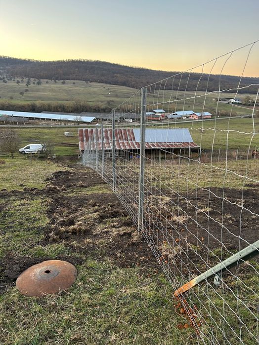 Stalpi galvanizati aprope noi