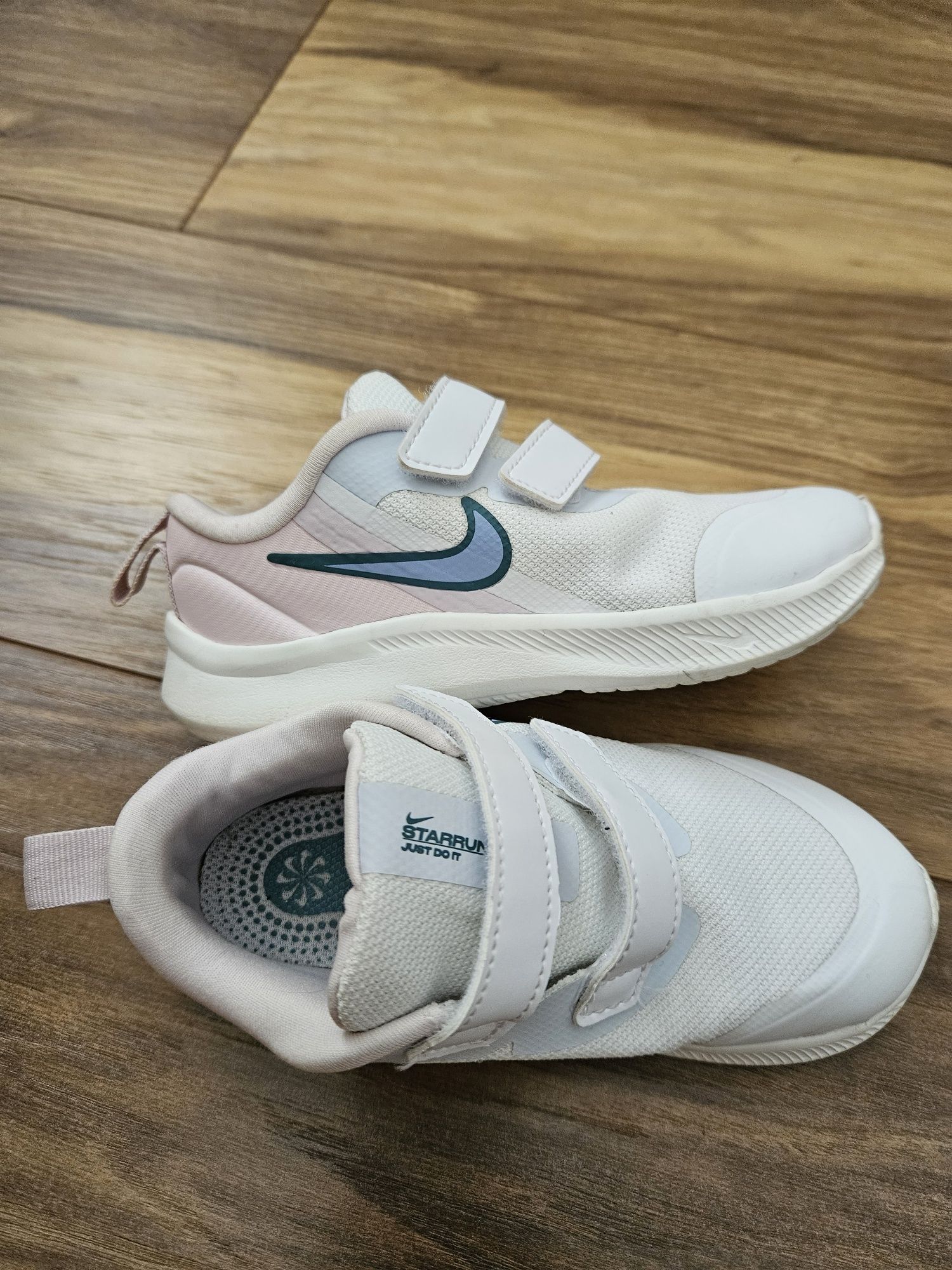 Маратонки Nike 27 номер