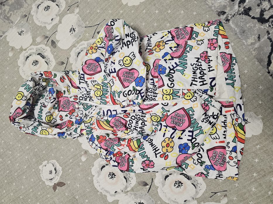 Ветровки,куртки,плащи для девочки