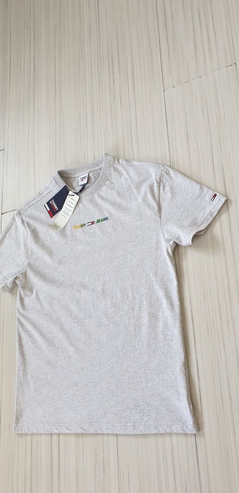 Tommy Hilfiger Silver Grey Multicolor Mens Size S НОВО! ОРИГИНАЛ!