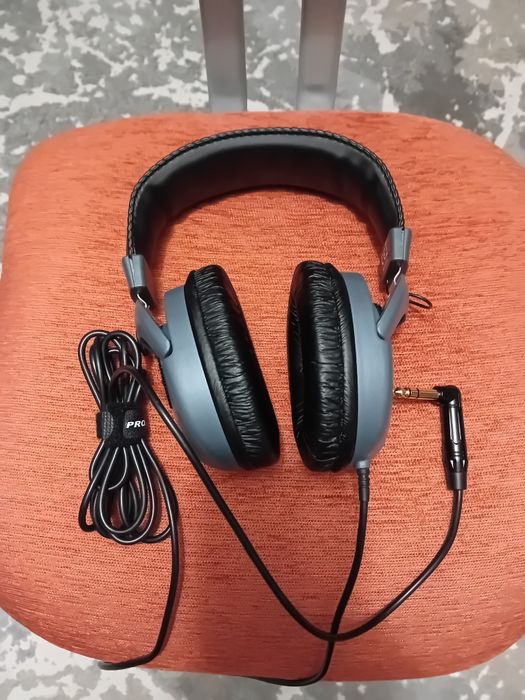 Căsti Studio  cu fir