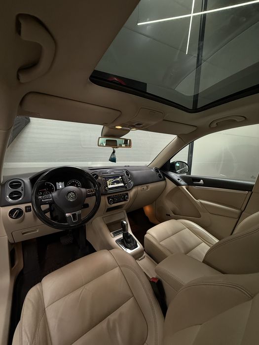 Volkswagen TIGUAN 4x4 DSG 2012