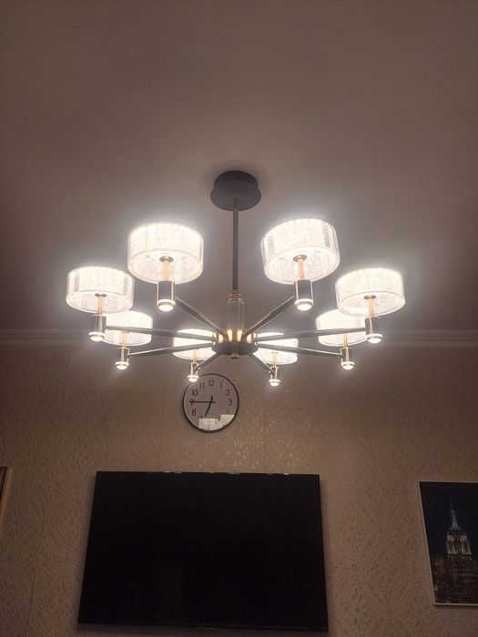 Люстра светодиодная .