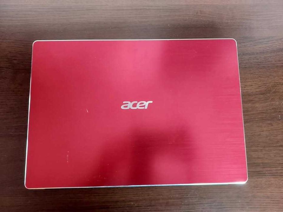 Acer Swift 3 Display 14 SLIM FHD - I5 a 8 a gen, SSD 250GB, 4GB DDR4