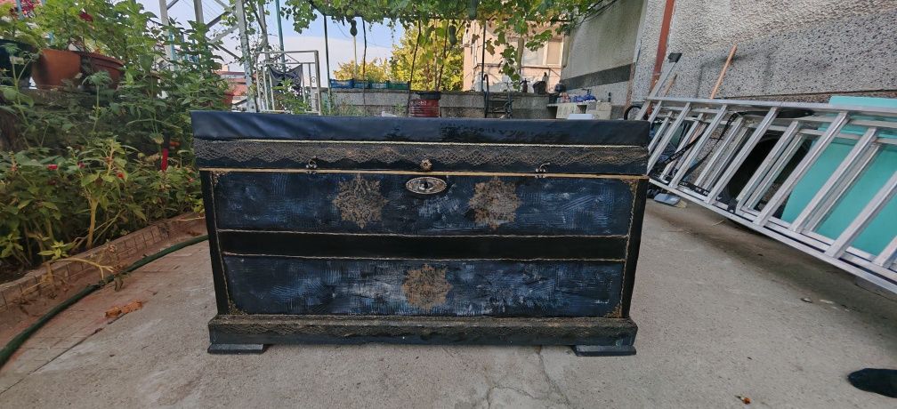 Винтидж сандък , реставриран