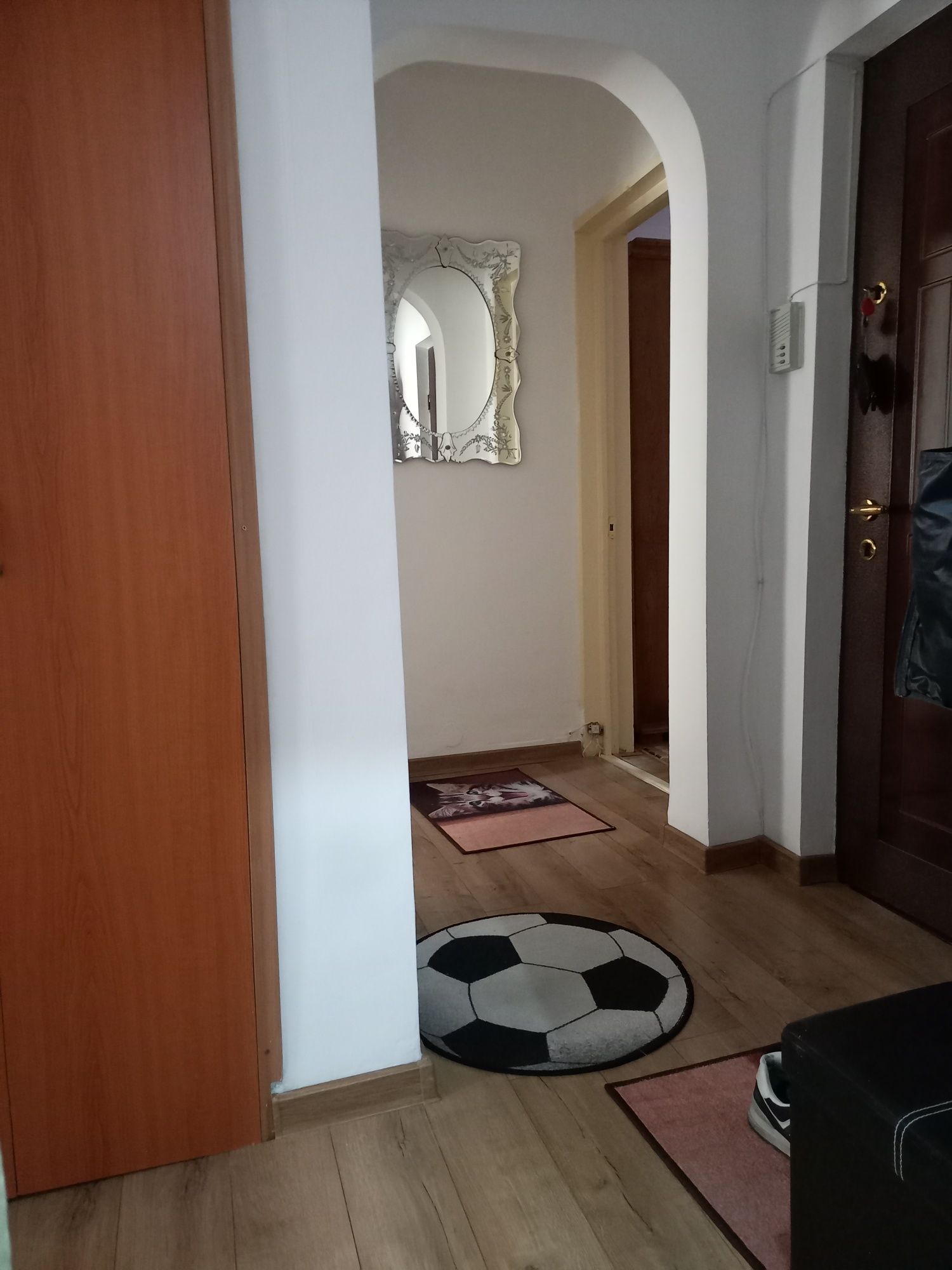 Apartament 2 camere ,etaj 1