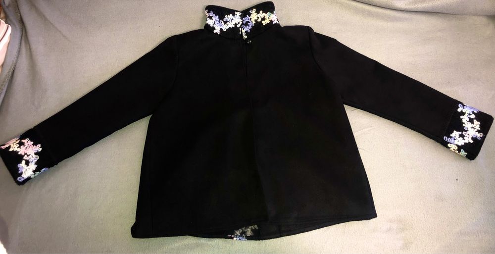 Jacheta Neagra cu accente florale