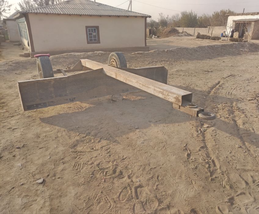 Dilnavoz sotiladi narxi 8.5 million. Dilnavoz eniga 2.90 metir.