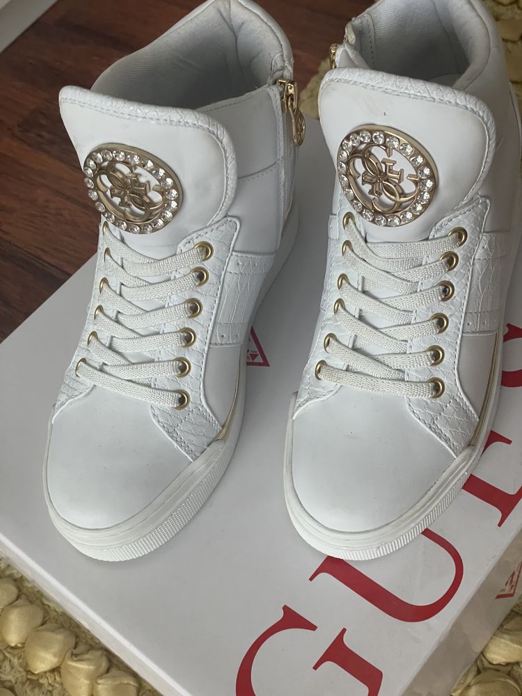 Vand sneakers Guess