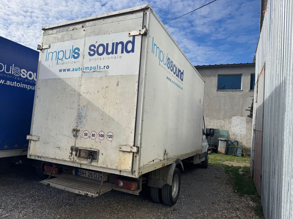 ford transit box cutie frig izolat kofer