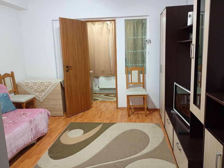 Vând garsonieră.Marasesti.