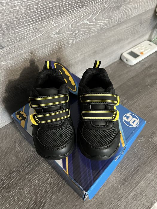 Adidas Batman noi,marimea 23,5