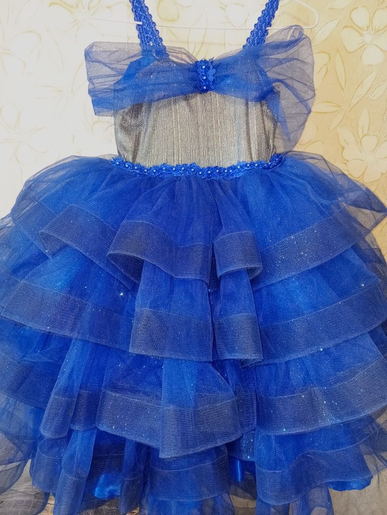 Платье на девочку пышное