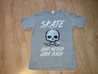 Skate 12 г. тениска с интерактивен мотив двулицеви пайети