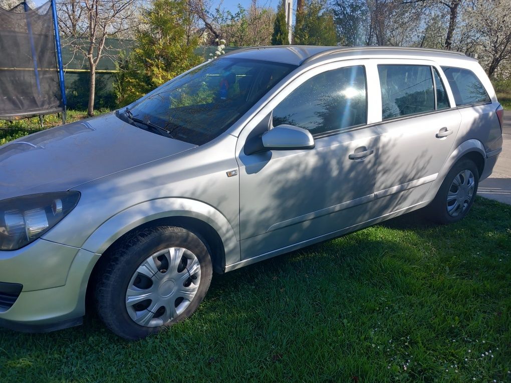 Opel astra  diesel 1.7 rca itp pe 1 an