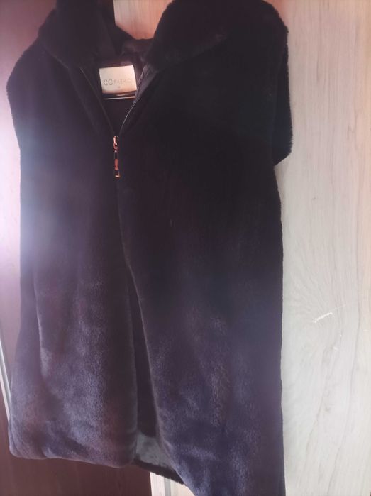 Дамско пухкаво елече