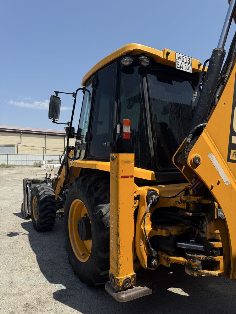 Продается экскаватор-погрузчик JCB 3DX в отличном рабочем состоянии!