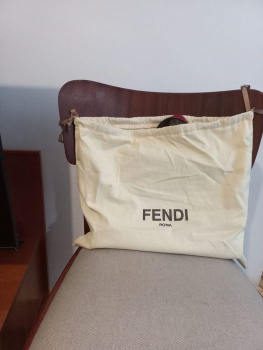 Geanta fendi aproape noua din piele