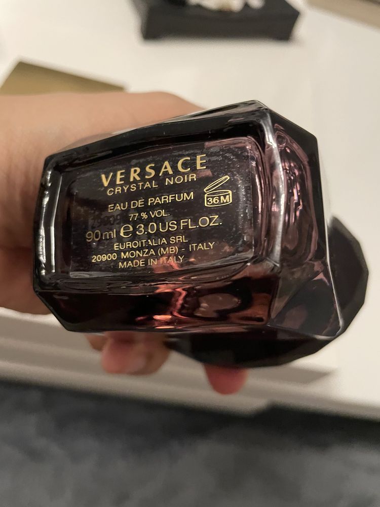 Parfum Versace Crystal Noir nou in cutie miros deosebit