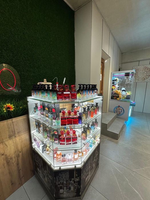 Парфюм точка сатылады срочно жүріп тұрган точка