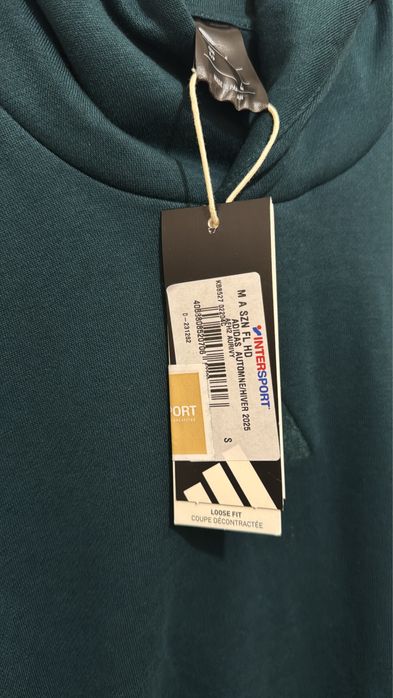 Vand hanorac Adidas marimea S, cu eticheta