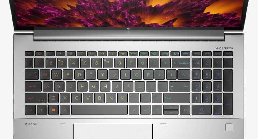 HP ZBook Fury 16 G11 4K 120Hz i9-14900HX 128GB NVIDIA RTX5000 16GB 2TB