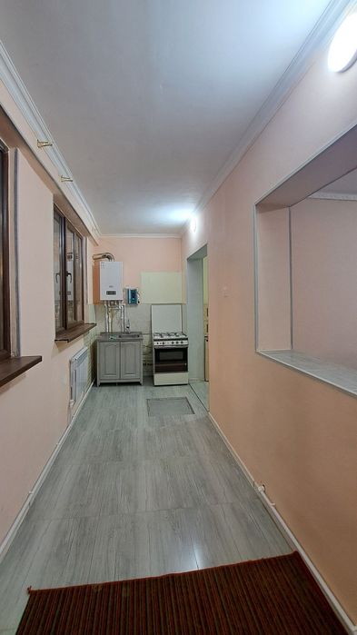 Чирчик шахри 
Троицкий 14-мактаб ёнида
#2-хона 1-етаж 
Квартира ижа