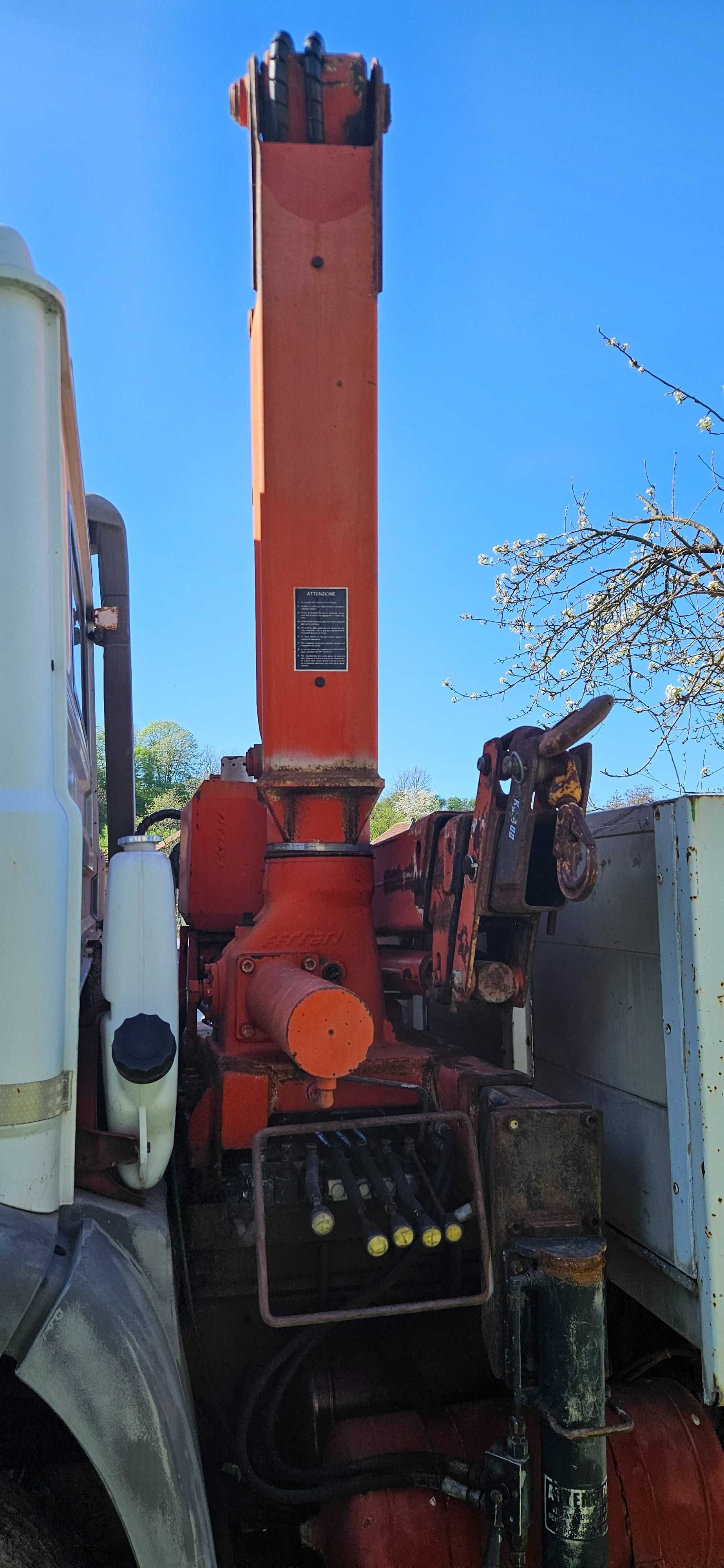 Vând Camion, model Iveco