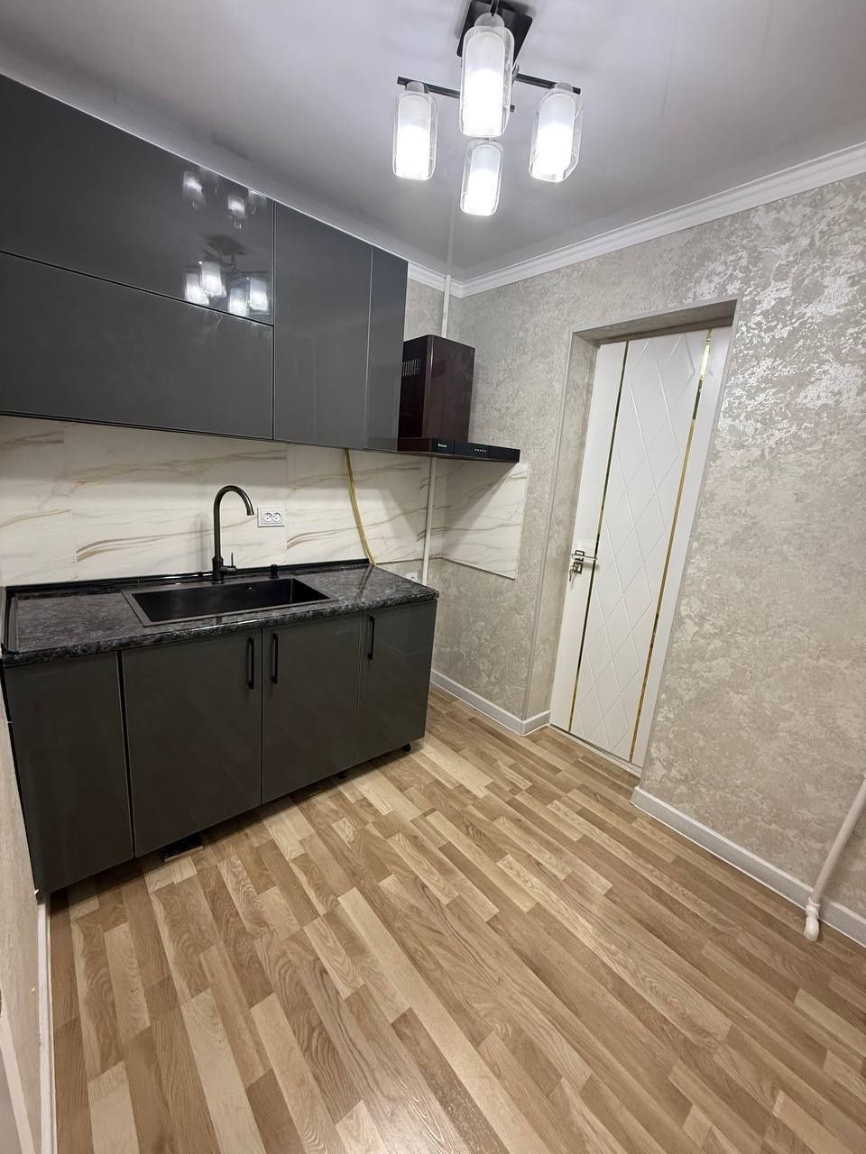 • МЕТРО ЧИЛАНЗАР 5минут 1в2/2/4 Евроремонт Продаётся квартира