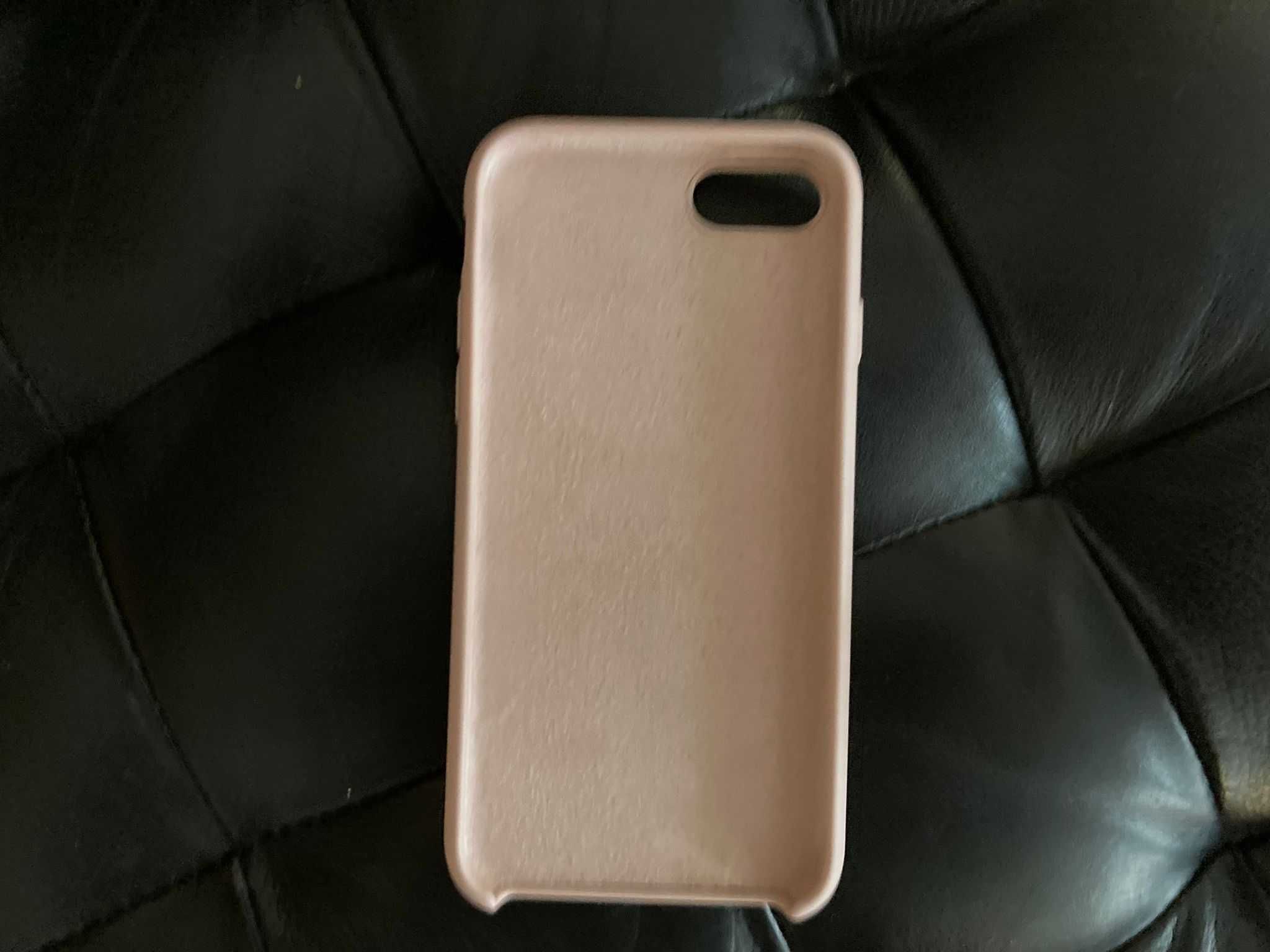 Husa roz baby pink fina noua open box pt iPhone 8 si SE 2020