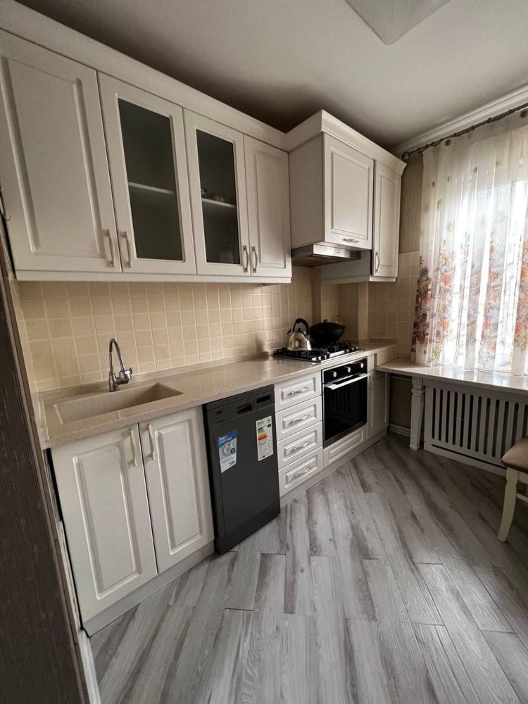 Продам Айбек срочно в центре