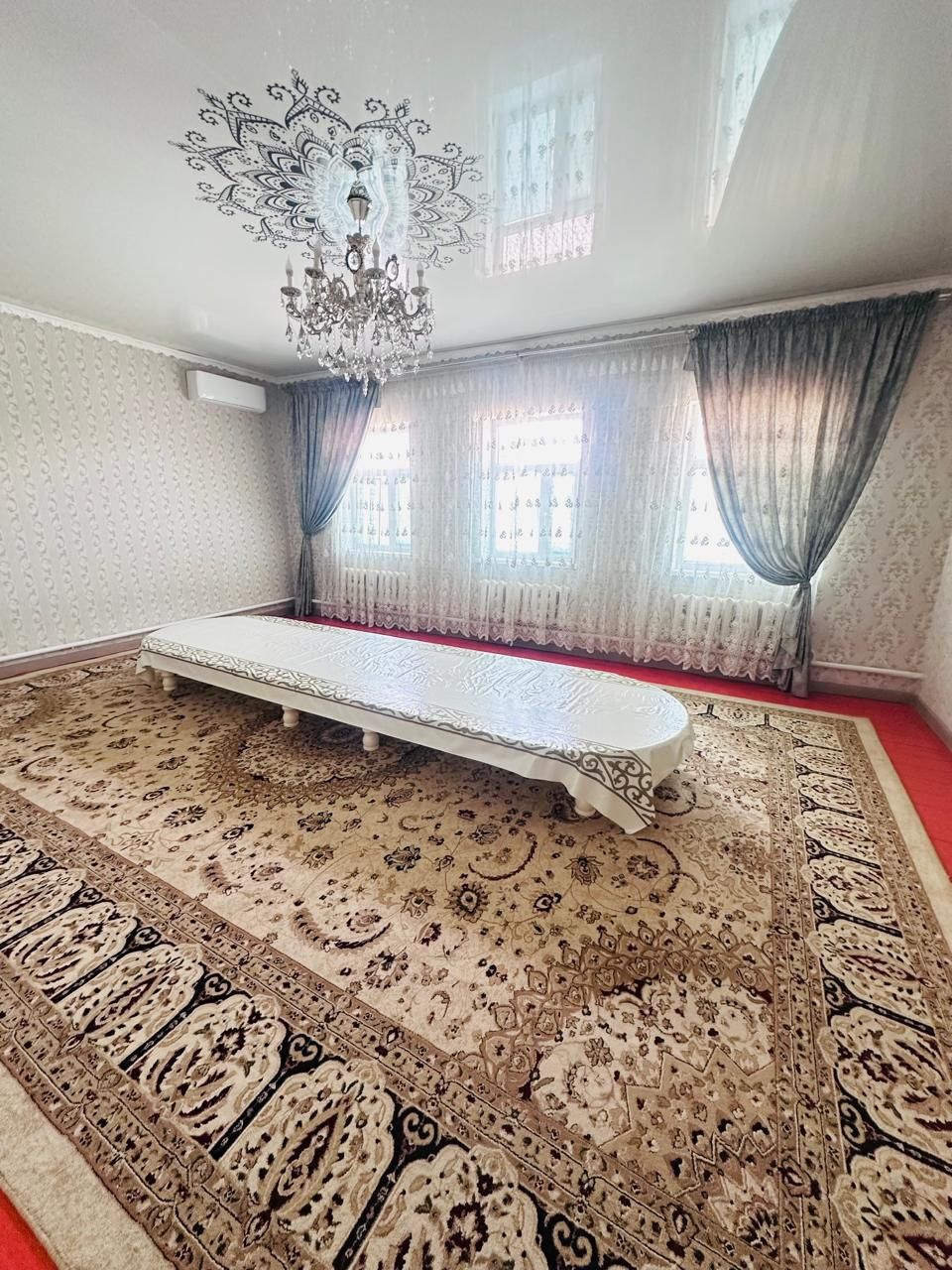 Жеке үй сатылады