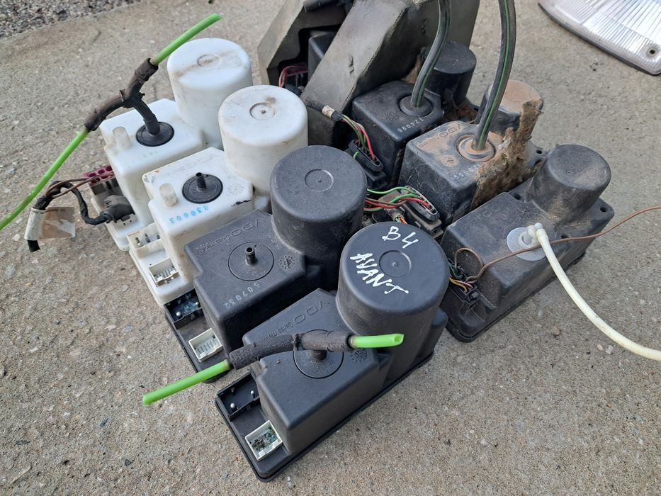 Централно заключване Ауди 80 90 Б4 Б3 вакум помпа Audi B4 B3