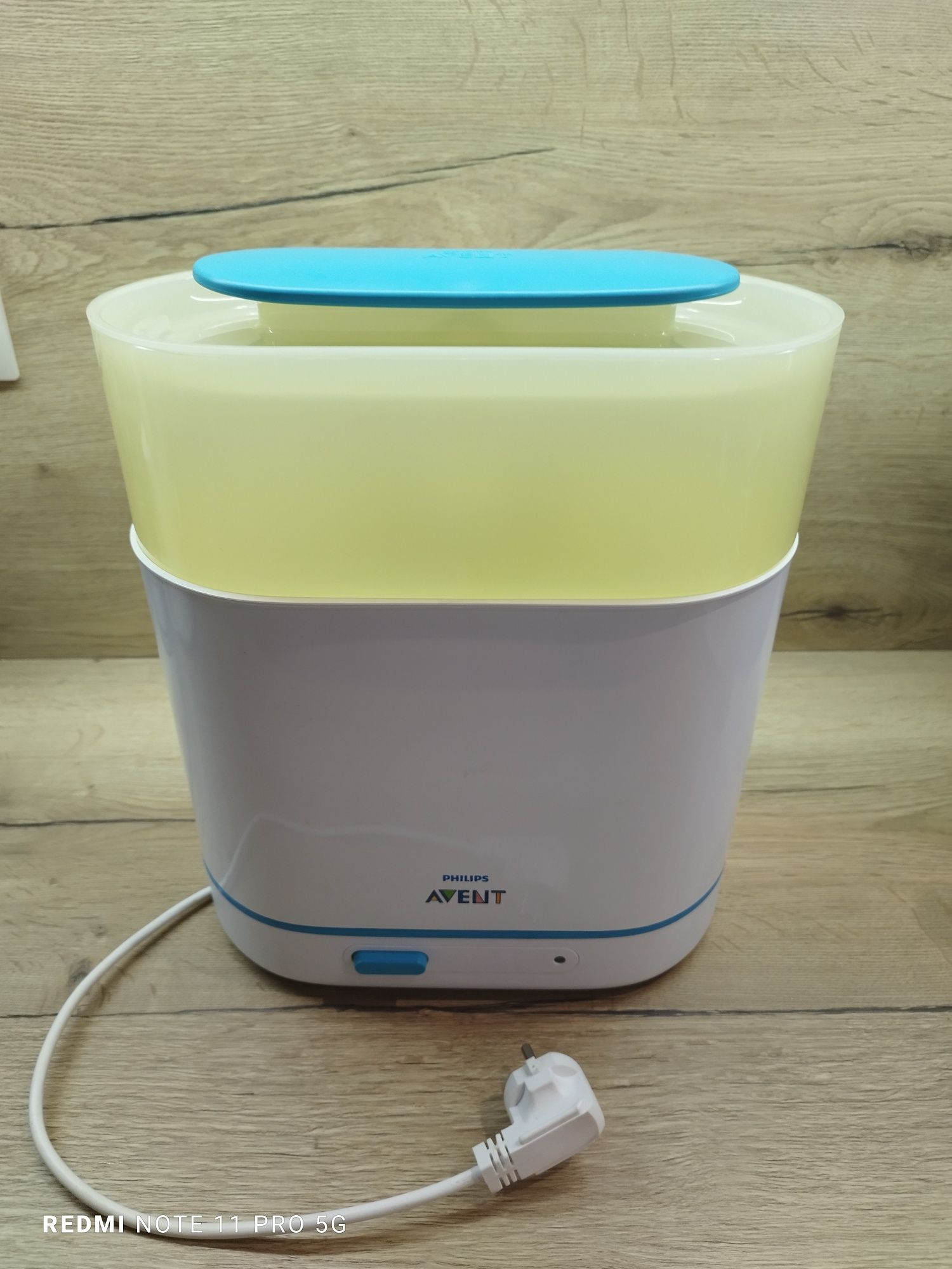 Стерилизатор Philips Avent + подарък комплект стъклени шишета на NUK