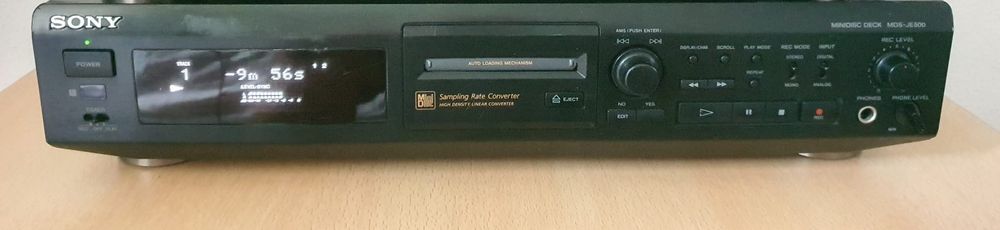 Vând minidisc Sony JE500
