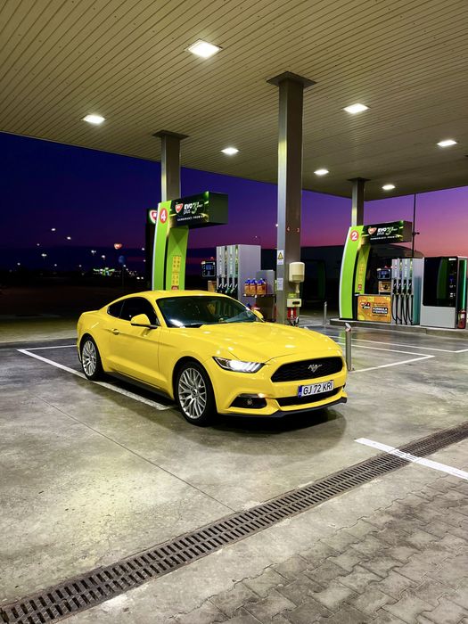 Ford Mustang 2.3 EcoBoost Manual