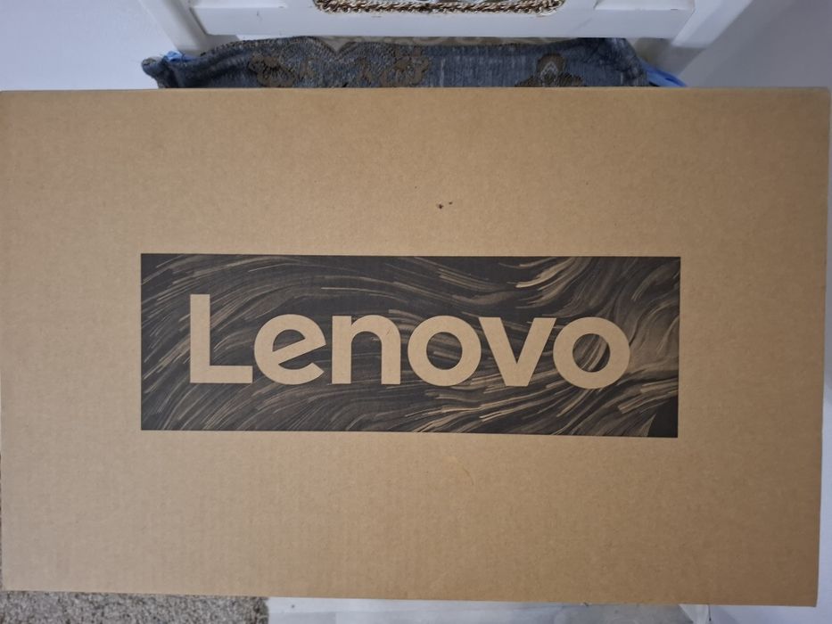 Мощный ноутбук Lenovo i5-1035G1 1.0Ghz озу 8 Гб DDR4