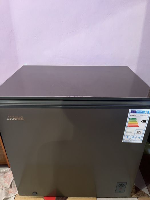 Продам морозильную камеру