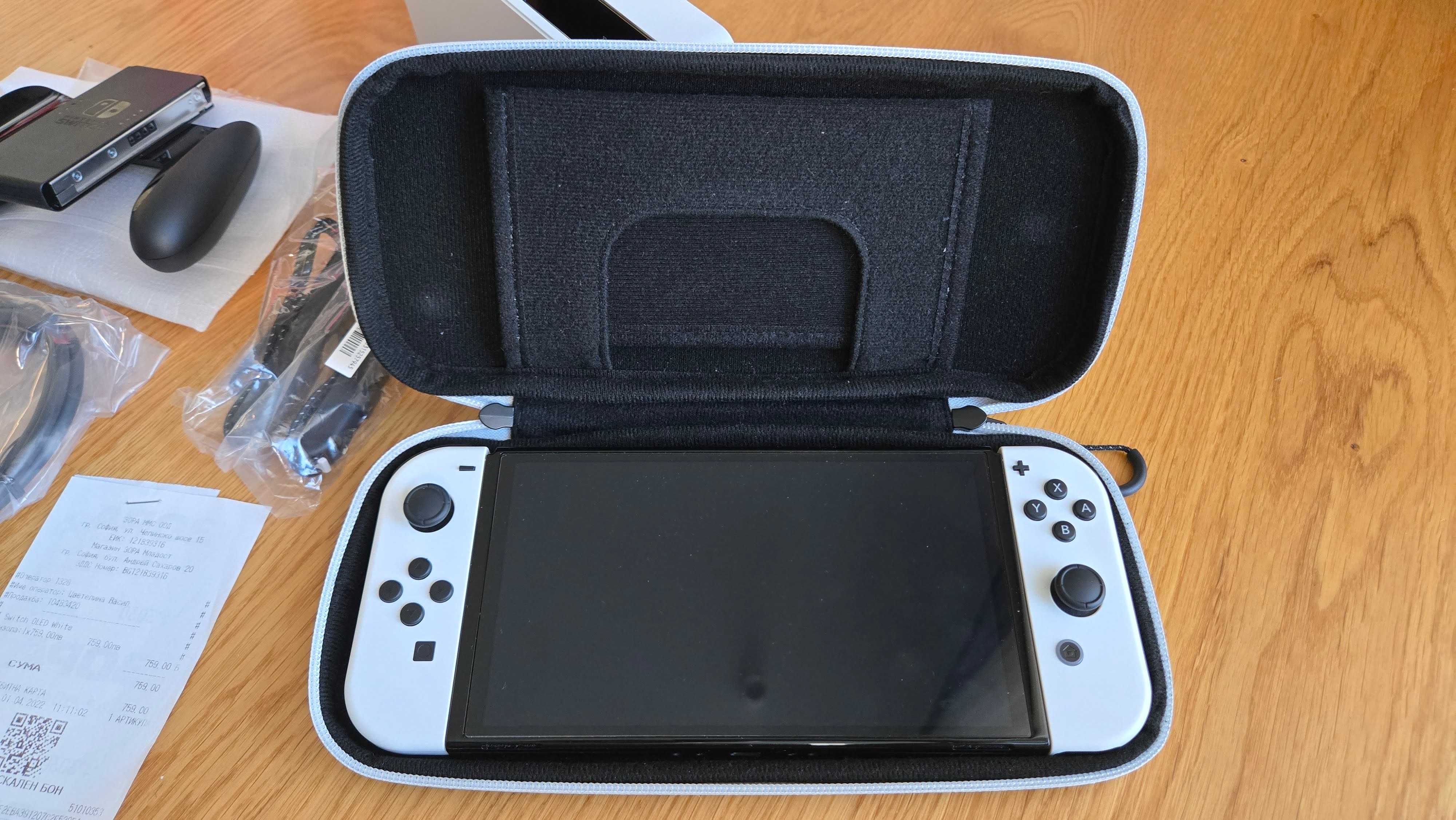 Nintendo Switch OLED 64GB + калъф и протектор